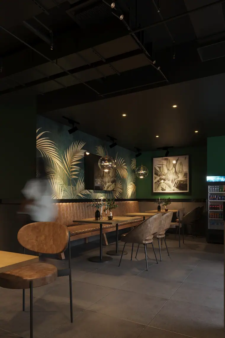 Royal Gulf Café, food & beverage interior by AGC in Abu Dhabi, photo 4 of 6